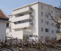 Azzuro Apartments