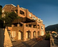 Contessa Apartments