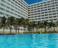 Grand Oasis Palm