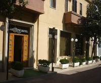 Nais Hotel