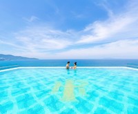 Mandila Beach Hotel