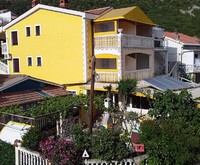 Holiday Home & Apartments Micanovic