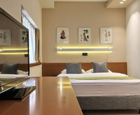 Mona Hotel